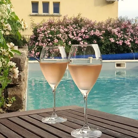 Maison 6p, 3ch, Piscine Chauffee, Jacuzzi, Cuisine D'ete, Jardin Clos Alba-la-Romaine
