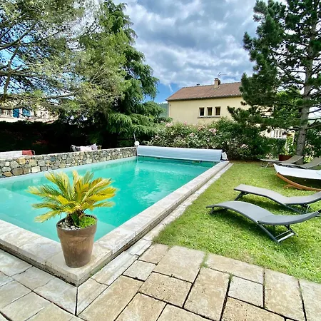 Maison 6p, 3ch, Piscine Chauffee, Jacuzzi, Cuisine D'ete, Jardin Clos Holiday home Alba-la-Romaine
