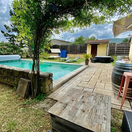 Maison 6p, 3ch, Piscine Chauffee, Jacuzzi, Cuisine D'ete, Jardin Clos