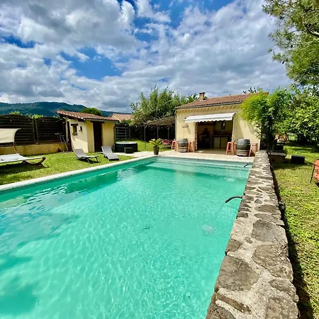 Maison 6p, 3ch, Piscine Chauffee, Jacuzzi, Cuisine D'ete, Jardin Clos *