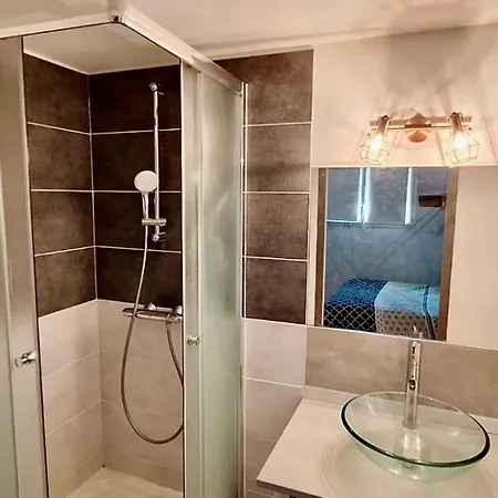 Holiday home Maison 6p, 3ch, Piscine Chauffee, Jacuzzi, Cuisine D'ete, Jardin Clos *